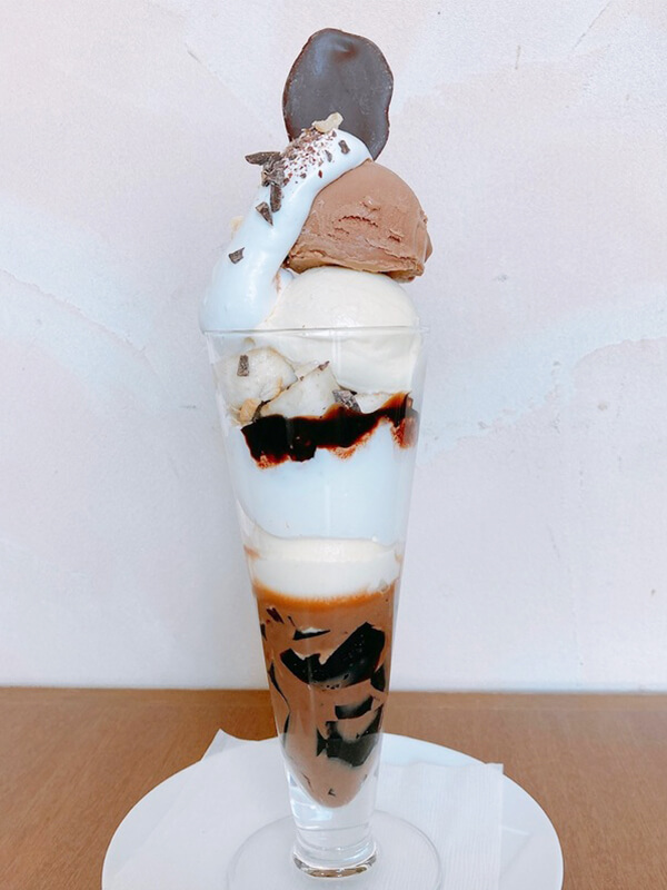 チョコレートパフェ