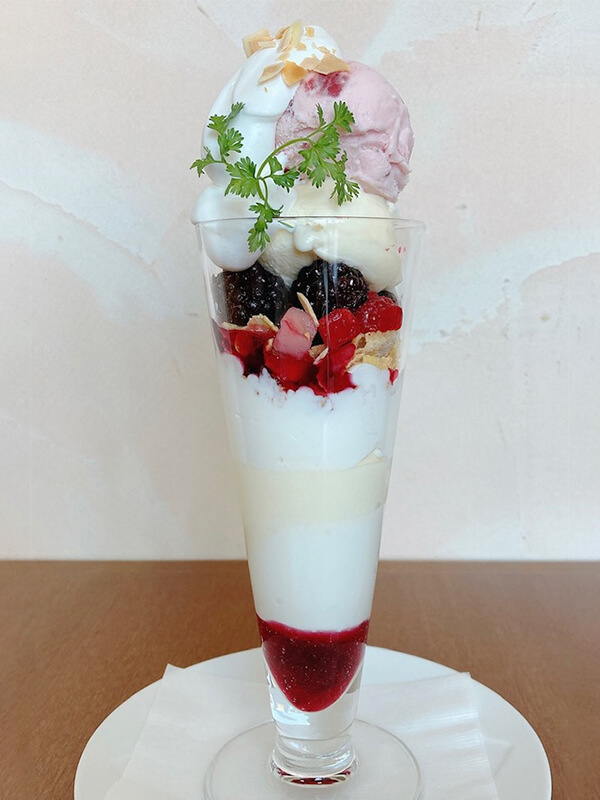 ベリーベリーパフェ